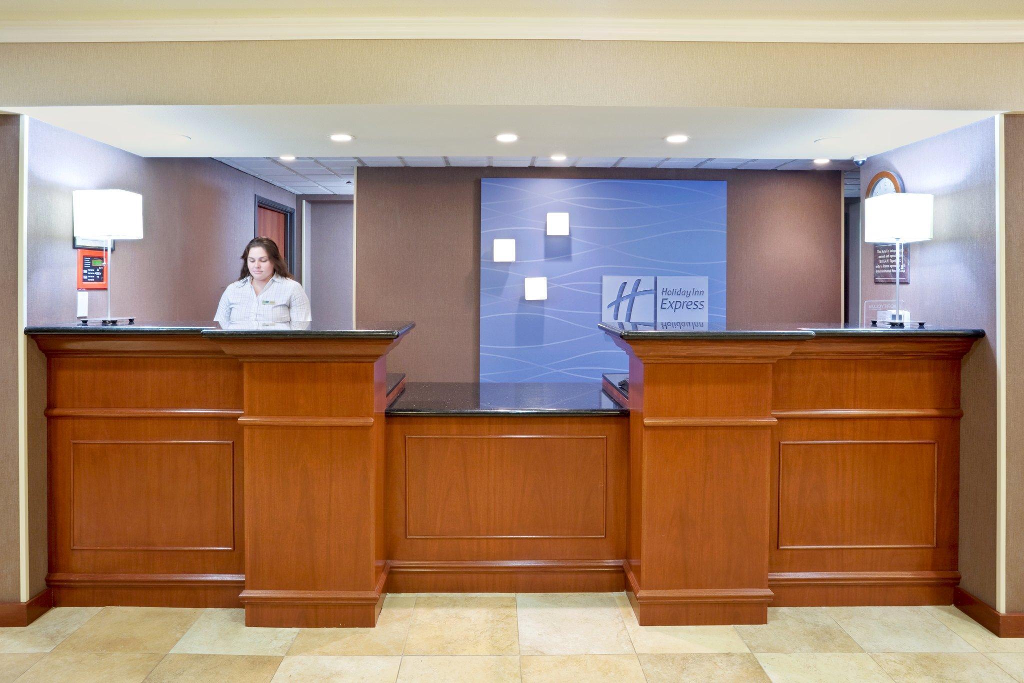 Hampton Inn & Suites Tigard Bagian luar foto