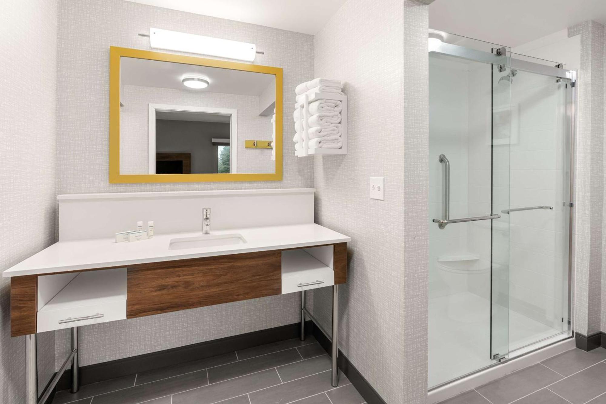Hampton Inn & Suites Tigard Bagian luar foto